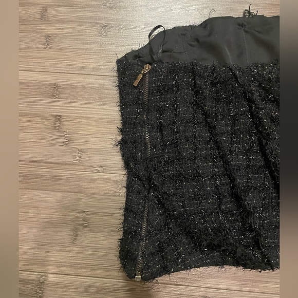 Corset crop black top with silver detailing with side zipper - Picture 3 of 5